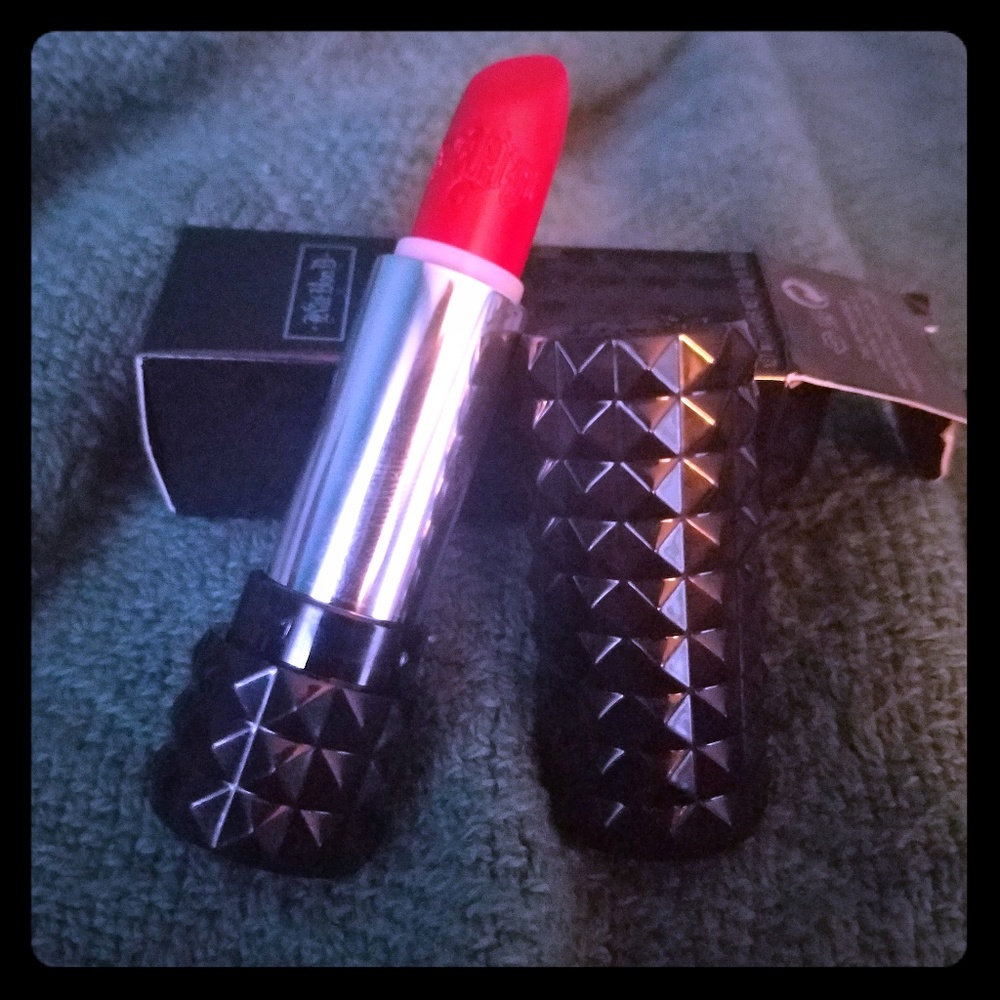 Kat Von D Studded Kiss Original in Underage Red